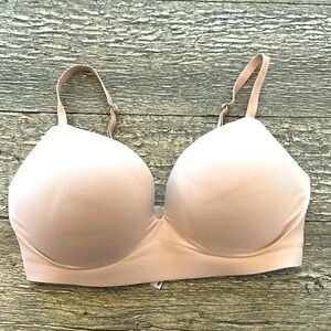 Victoria’s Secret Body Bra